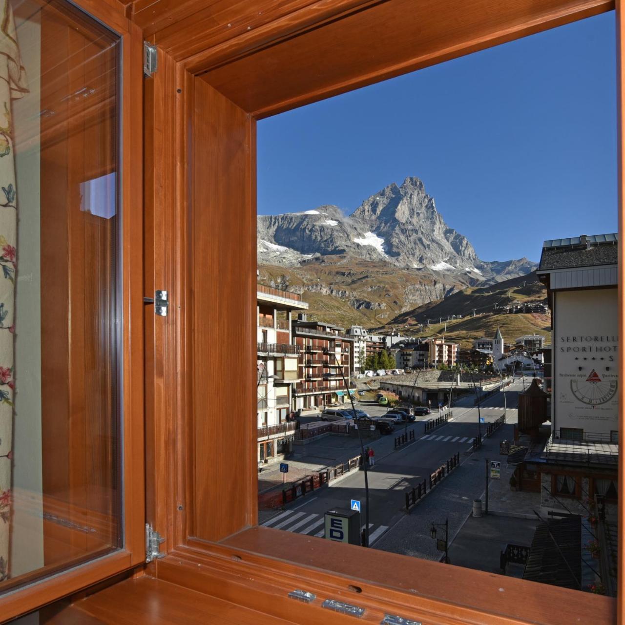 Residence Castelli Breuil-Cervinia Bagian luar foto