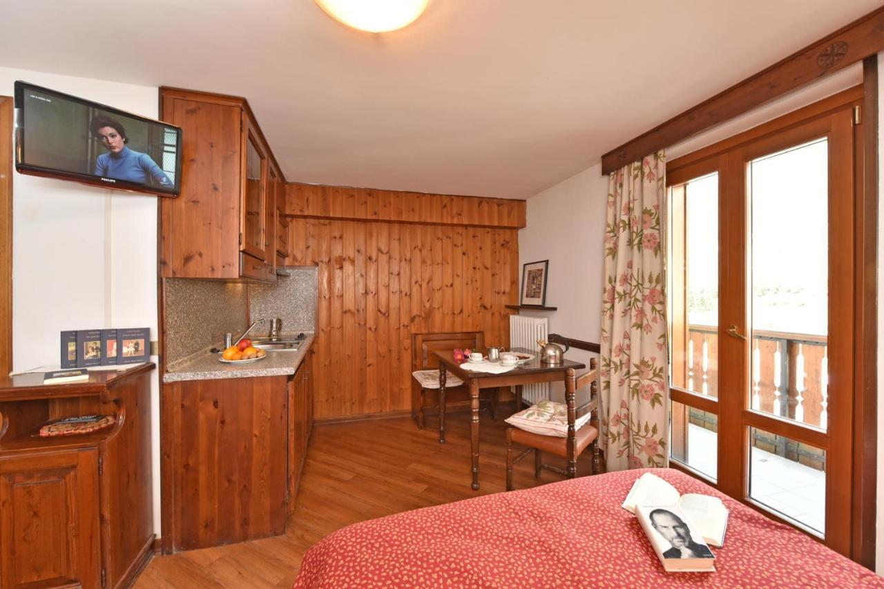 Residence Castelli Breuil-Cervinia Bagian luar foto
